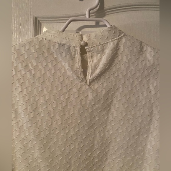 White poncho blouse with pearl details - Picture 2 of 3